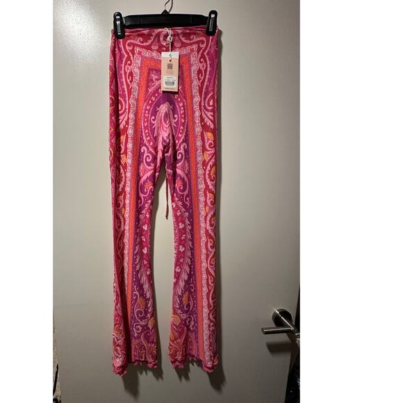 NWT  Tiger Mist Women's Multi Color Paisley Jordie Pants Size Small - Picture 1 of 3